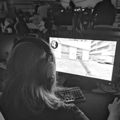 R0bFlob's profile picture. -