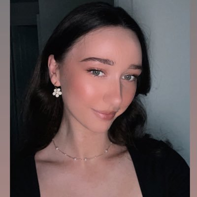 isabellebarrs's profile picture. 