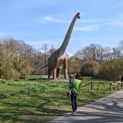 mamadeleine21's profile picture. sie/ihr | Pflegefachfrau | Mama 🐭👨‍👩‍👦⭐                      Valar Morghulis | Herrin der Augenringe