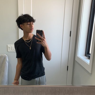 James37453271's profile picture. lessor 08