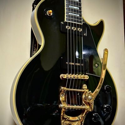 toshi12notes's profile picture. 曹洞宗西山寺住職です。ペットを含むお弔い、安全祈願など、各種法要承ります。ギターネタが多いです。役者もやってます。