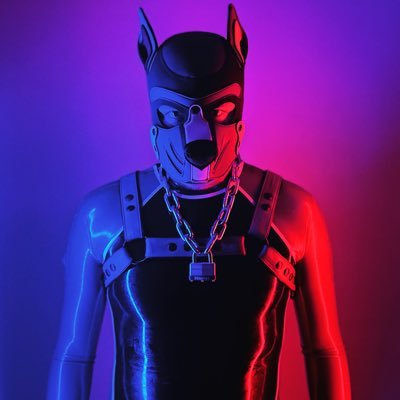 Dom vers switch. Helping locked boys stay locked since ‘19 Rubber/Latex/Spandex/Hypno/Bondage 👬He/Him 32 🔞 Verified by the Good Boy Institute