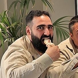 karton_yeah's profile picture. Full stack developer y padre