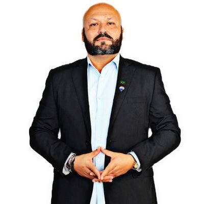 •Consultoria Imobiliária 🏛
•Estratégia Comercial e Criação 🧠
•Mediação e Negociação 🤝🏽
•Patriota 🇧🇷
Soli Deo gloria.'.