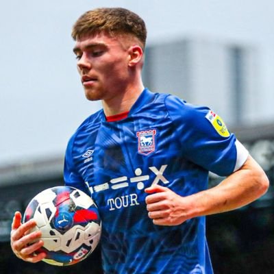 Alipali_16's profile picture. 