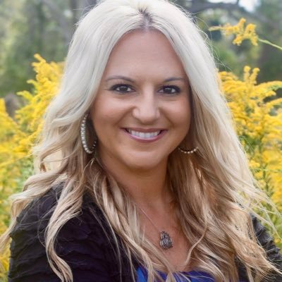 Amanda brings skilled insight into real estate by owning a construction company 10 years. She prides herself w/ quality service for her clients! 251-600-9916.