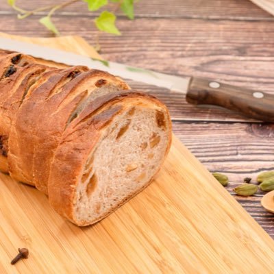 🍞 パンと笑顔の日常 🥐 | パン愛好家 | レシピ実験中 | カフェ巡り好きなパンマニア