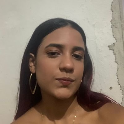 tentando chegar no fim do período sem ir presa ou parar num manicômio.