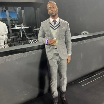 formerly a sports journalist and reporter. #SportsFromMyEyes #BlackFathersRock #DoItForDev.