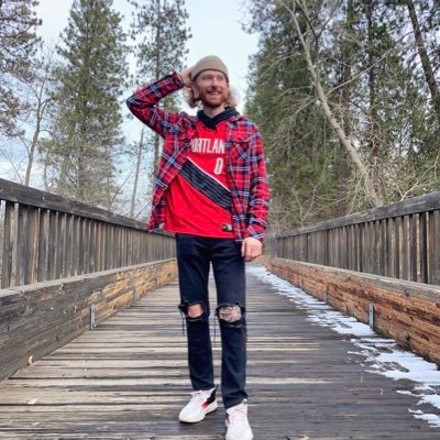 therealjoshwhit's profile picture. IG: @jwphoto.co for cool photos 📷