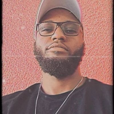 TheDarkBearded's profile picture. ✍️ since there is nothing Extraordinary about me, guess that makes me Extraordinary.

✊BELIEVE IN YOUR CODE🎓