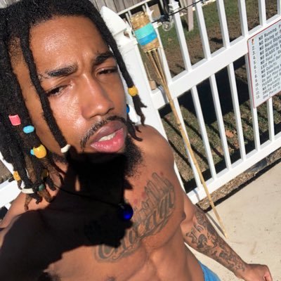 chi_k2x's profile picture. (pandoras chaos🪬|6’ft| Ian gotta say 2 much 🫣🤌🏽 . big ass sword😈 swinging like asta 🗡️ 🧟‍♂️ig:@chi_king974
