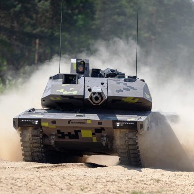 Ótima blindagem
Canhão de 130mm de largura
Recarregamento automático
25hp/t
2600rpm
3 tipos de proteção(passiva, reativa e ativa)
Disparos precisos de APFSDS