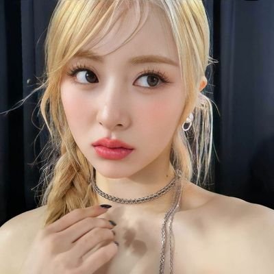 xhaostar's profile picture. 95z thinker . . ♡