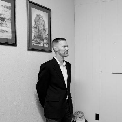Living with #AnkylosingSpondylitis one day at a time. Marathoner and Attorney (WV).