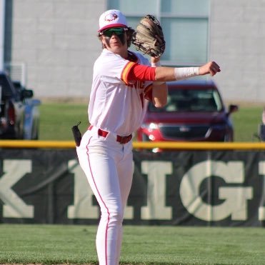 6’1 200 - SS/2B - Contact (513-520-9806) Email: calhartman@live.com