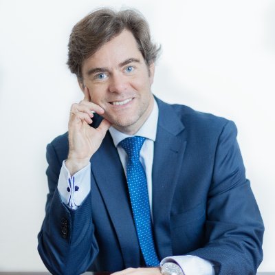 🌍 Directivo & Profesor 📊 Executive MBA @ IESE 🎙️ Dirección General, Estrategia, Organización @ UFV 🧑💻 MSc. Ing. Teleco @ UPM ⚖️ Derecho @ UNED 🇪🇸