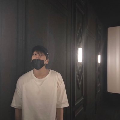 I dress like movie characters but my dad hates it (personal/fan account)