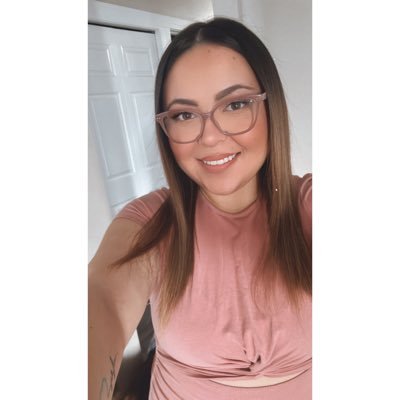 Twitch Affiliate ✨💗🎮 If we’re laughing, we’re vibing!