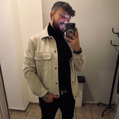 snxckz92's profile picture. Partnered: @Levlupde • @DXracer • @RazerGermany •