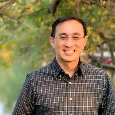 RobinsonAt58551's profile picture. Surgeon