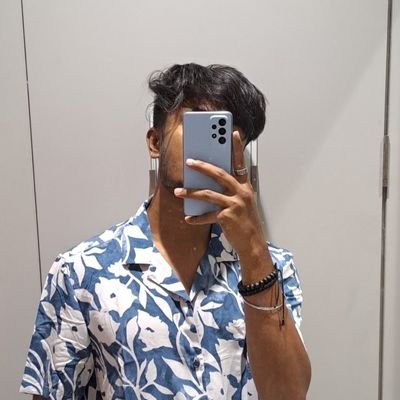 harshbhoje's profile picture. tryna do things that i used to daydream about !