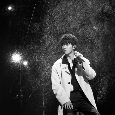 blzxc2's profile picture. 男的滚