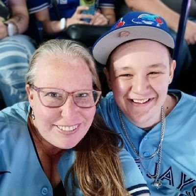 Proud Canadian 🇨🇦Mom of a awesome kiddo that keeps me smiling. @bluejays hold my heart. I drink a lot of coffee and nap a lot. #NextLevel #toronto she/her