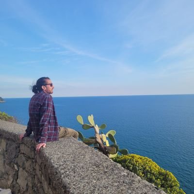 Chacrex's profile picture. 28 - ♉ - INFJ -
Seeker of wonders and beauty in everything✌😚