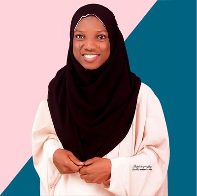 Muslimah | Strategic Branding + Marketing | Beauty Brands. 

Attract • Connect • Sell • 🔂 
Check my Portfolio 👇