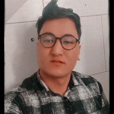 تو تاریک ترین روز ها خورشید خودت باش🌞