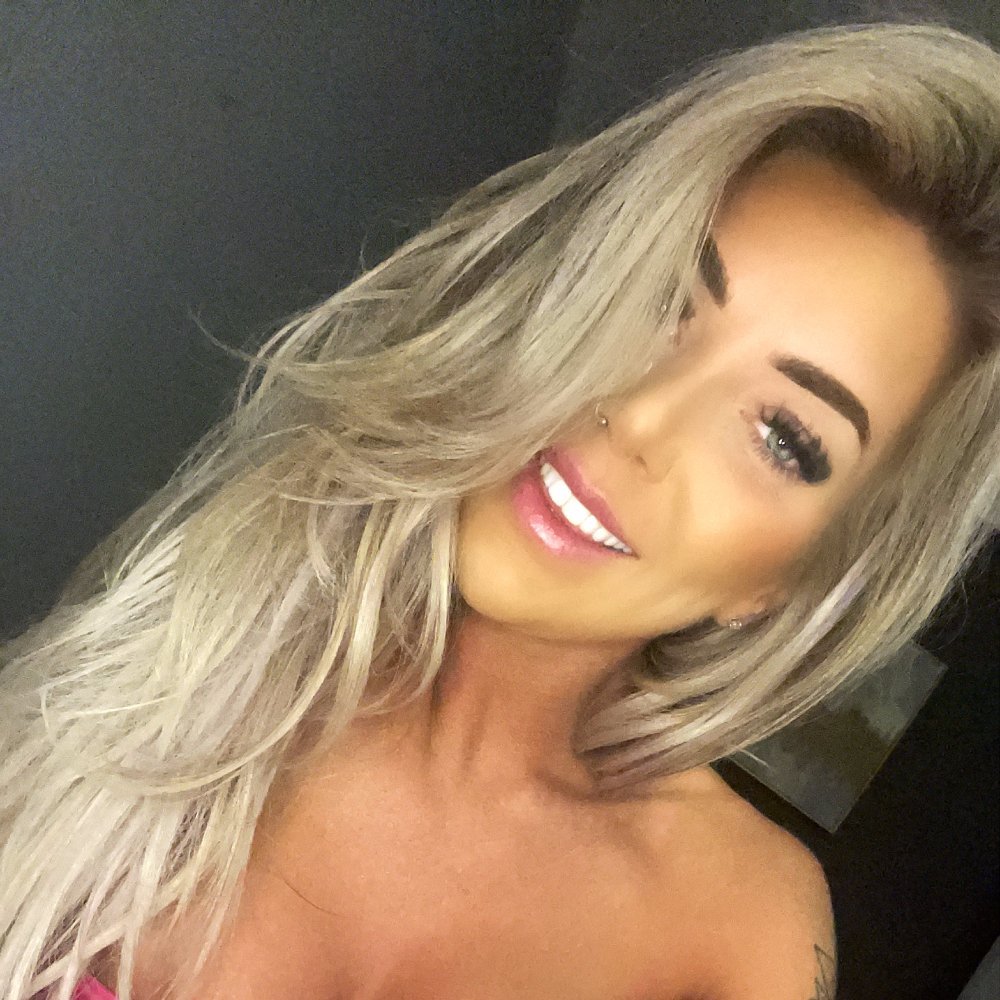 pennypi42425725's profile picture. the girl your GF worries about... 
Backup account, follow my main @pennypink14