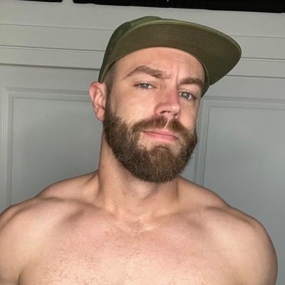 just a dude with a dick. find me on onlyfans. 18+ NSFW. Content is my own, my husbands @eagleedge1, or retweets of guys that turn me on! Bowlder on Spotify.