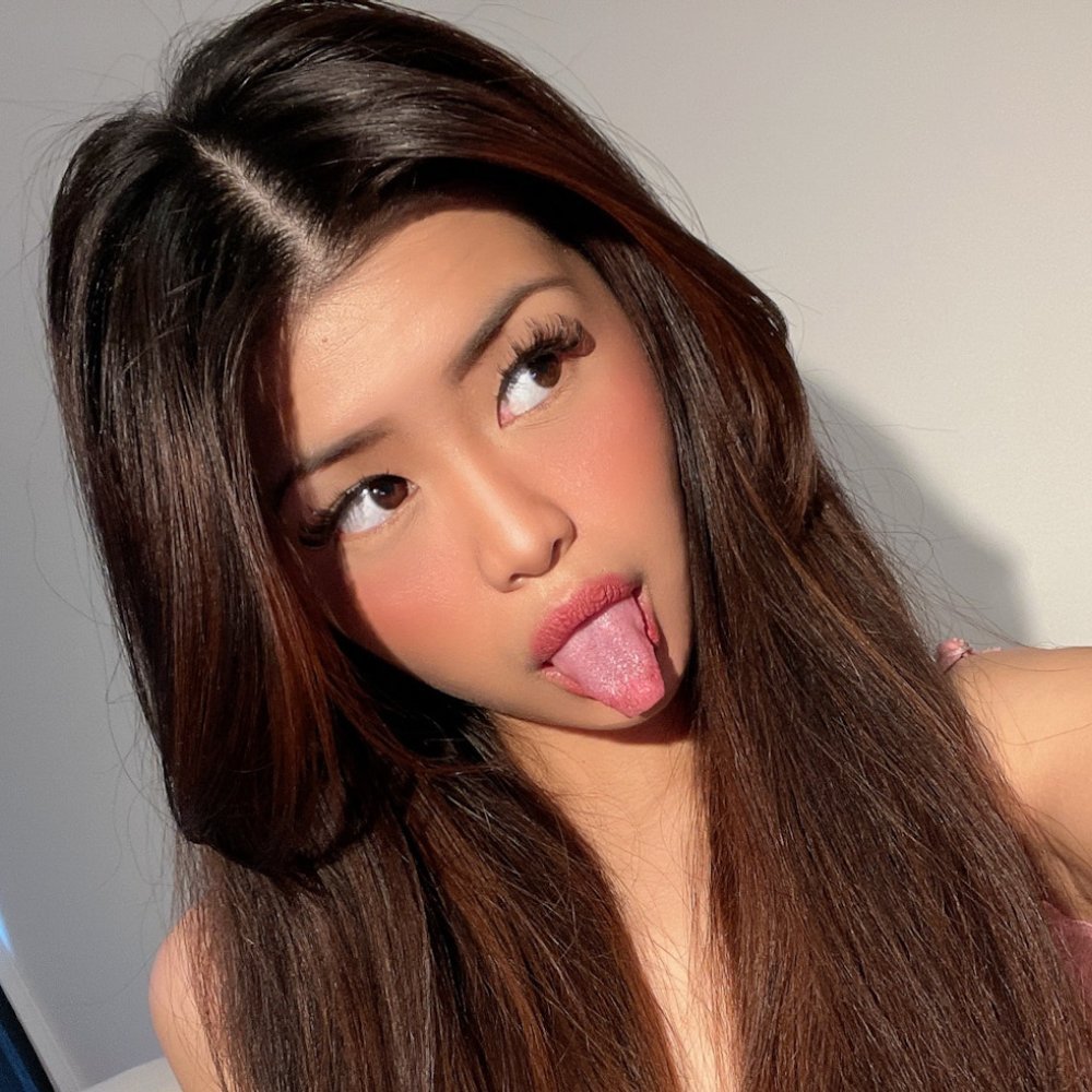 emmaach17096973's profile picture. your favorite 18 year old petite asian latina 😊
Backup account, follow my main @emma_baddiie