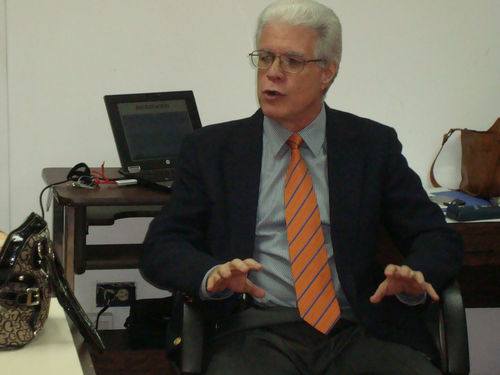 Director Gerente de SEARCH, C.A. Consultoría en Recursos Humanos. Miembro Fundador de Psicólogos sin Fronteras Venezuela PSF-V. Apoyo psicosocial al ser humano