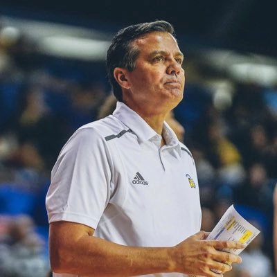 Men's Basketball Coach at San José State University. Member of the Mountain West Conference.