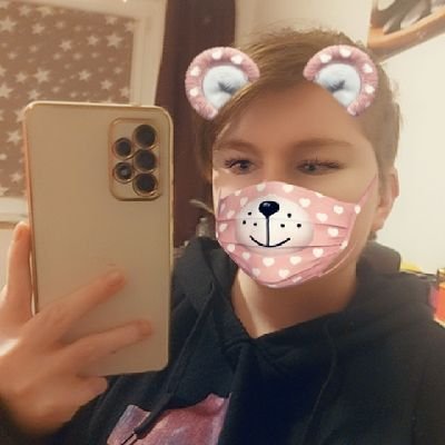 larak807's profile picture. Lara | 21 Jahre |