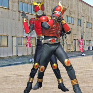 戦隊ヒーロー系、仮面ライダー系、アメコミ系などヒーローがやられるところやいじめられるところなどに萌えます。さらに、イケメンのマスクオフのやられ顔、洗脳されて、偽者が登場も好きです。特に、ぴったりフィットしたコスチューム、RUBBER・LATEXのヒーロー系が好きです。