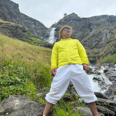 Samdup69404882's profile picture. 