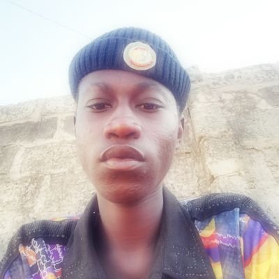 Hi 👋 everyone I am Alieu 
I am from the Gambia 🇬🇲 smiling coast of Africa I am here looking for good persons ❤️