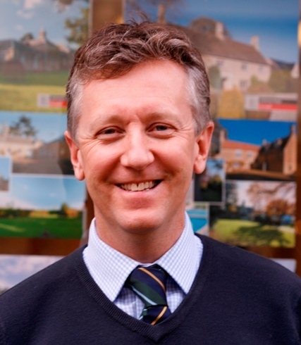 Partner at Jackson Stops & Staff, Northampton.
Loves selling houses, staying fit,skiing,windsurfing,badminton and music.