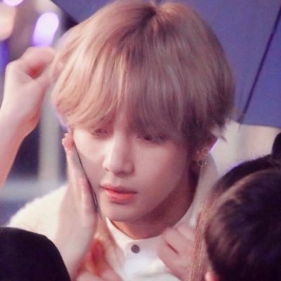 Your local dork, certified softie, Loonarmy ✧ Taekook writer ✧ Ao3: SonderTaeWonder