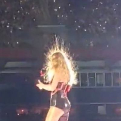 nakas_manuela's profile picture. where is this going? thought I knew for a minute