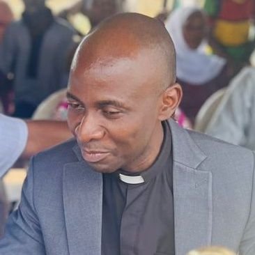 SundayOdukoya's profile picture. Want to make money online? Read my pinned tweet to avoid falling into the hands of scammers.