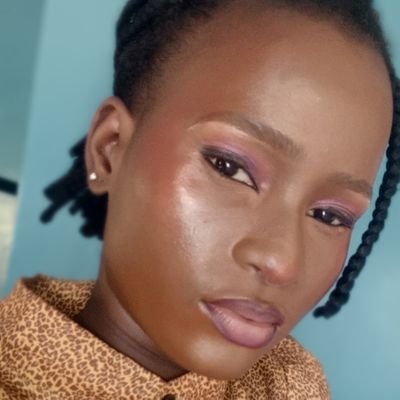 Aramidey0307's profile picture. 20%loving 🥰🤩
30%caring😘
50%focus🥰