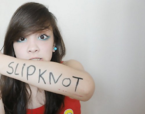 http://t.co/tdPNYgvwWW 
me - segui e vai saber quem eu sou :D