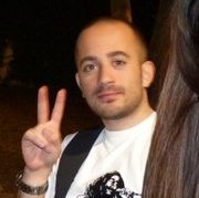 Laureato in Informatica e Comunicazione Digitale.