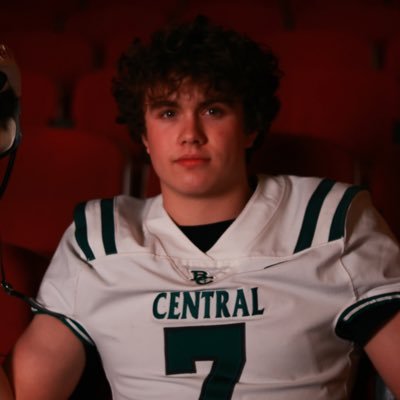 thomasnorma2121's profile picture. 5’11’’ 205lb  QB 🏈 Billings Central Catholic High School, Billings, MT🏔️4.0 GPA📚📝