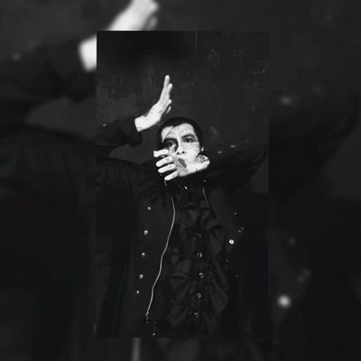 zezzfar's profile picture. Artista escénico.
Tauro. Wiccan/Pagano
Creador, escritor, amante del cine los libros y mucho más 
#NoEsIgualLoMismo