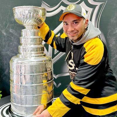 Boston’s Biggest Bruins Fan! ——-————- Instagram: BostonHockeyGuy 🏒